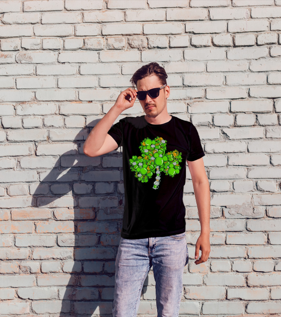 Shamrock Mickey Mouse St. Patrick's Day Beer Mugs And Gold Coins T-Shirt