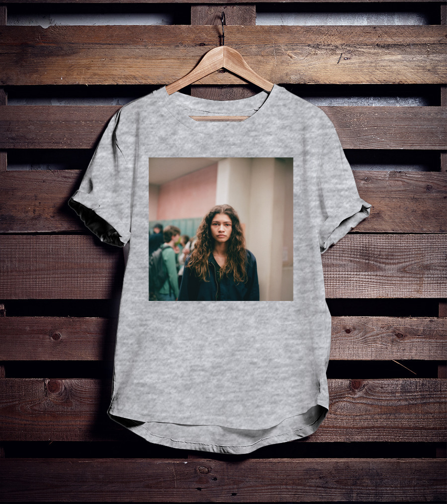 Labrinth Euphoria Season 2 Music Labrinth-Music Shop Rue Hallway Scene T-Shirt