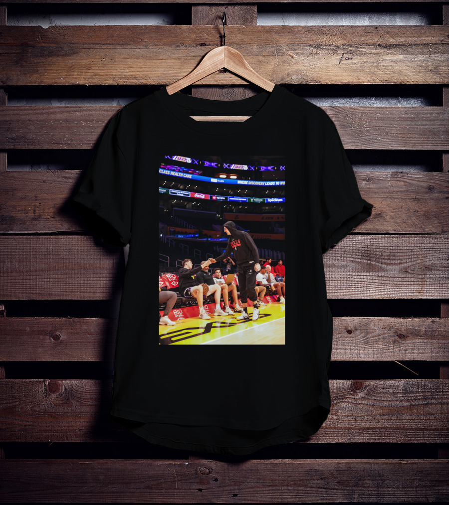 Austin Reaves And Alex Caruso NBA Courtside Handshake Bulls Lakers T-Shirt