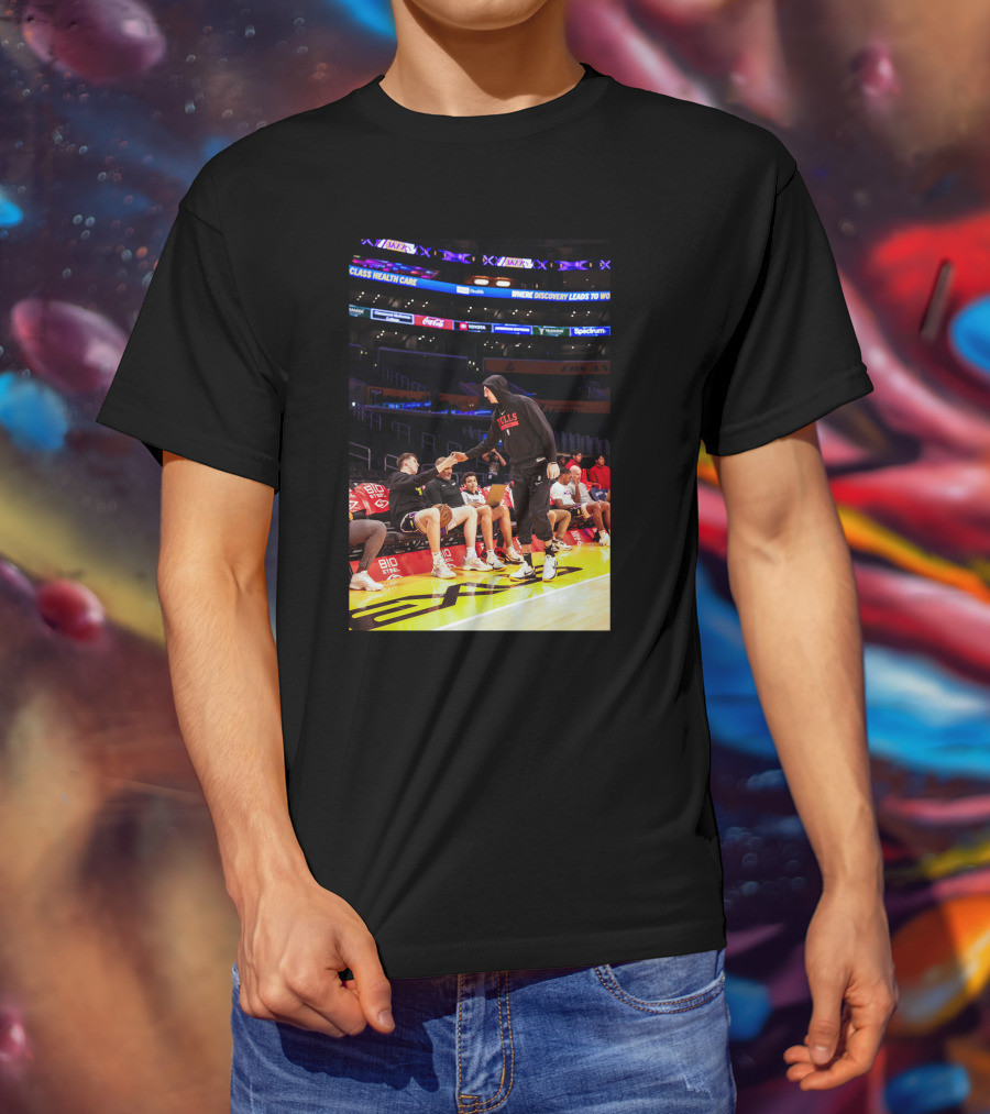 Austin Reaves And Alex Caruso NBA Courtside Handshake Bulls Lakers T-Shirt