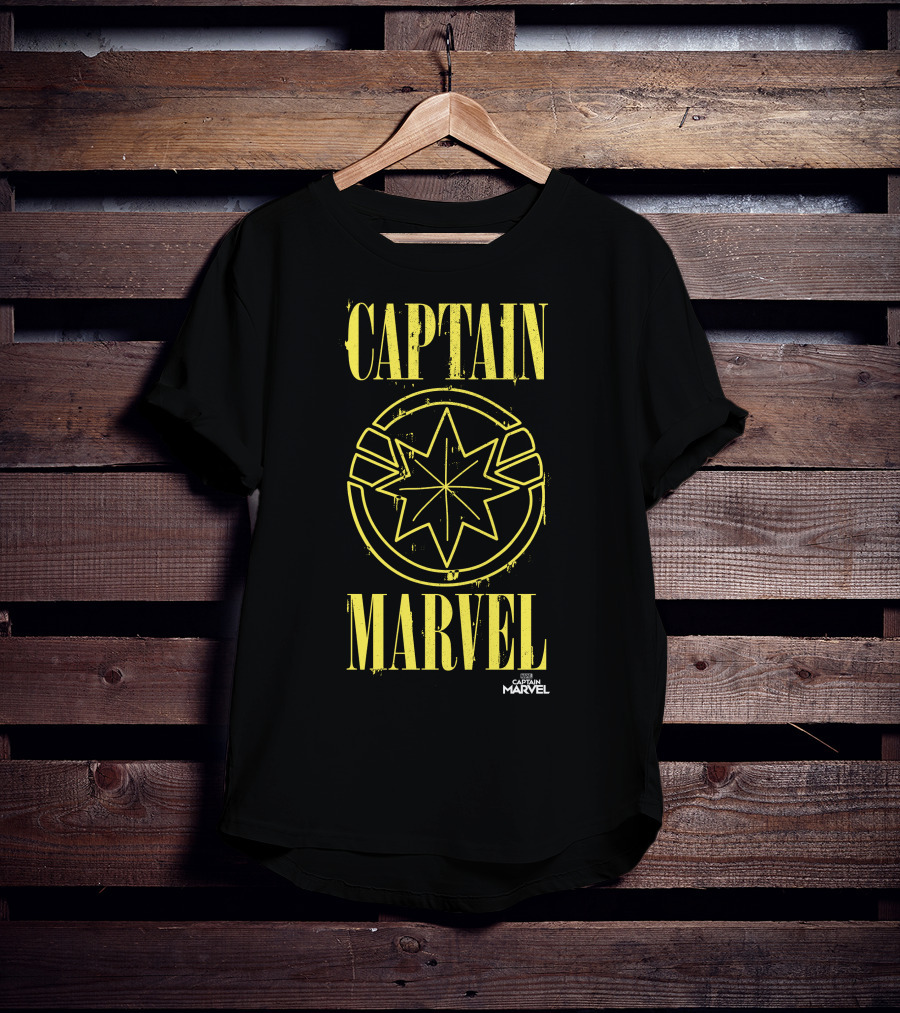 CAPTAIN MARVEL Yellow Star Emblem With Paint Drip Effect T-Shirt