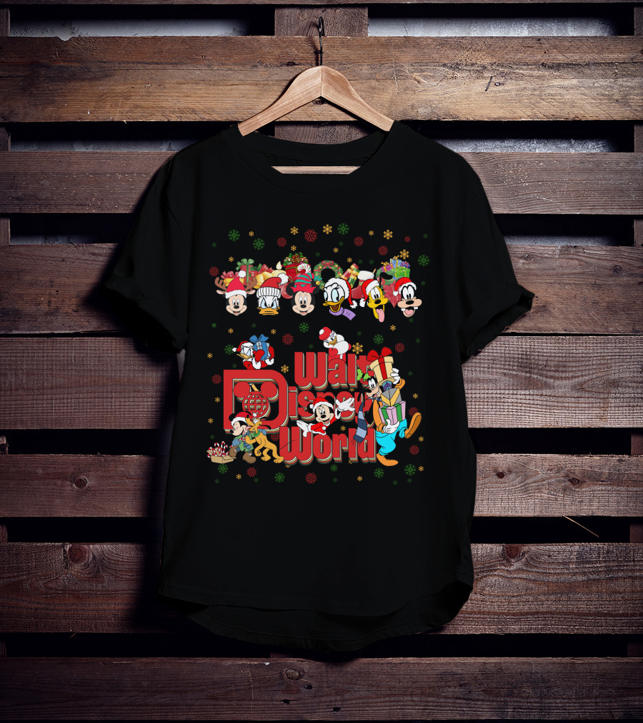 Walt Disney World Xmas Mickey Donald Goofy Christmas T-Shirt