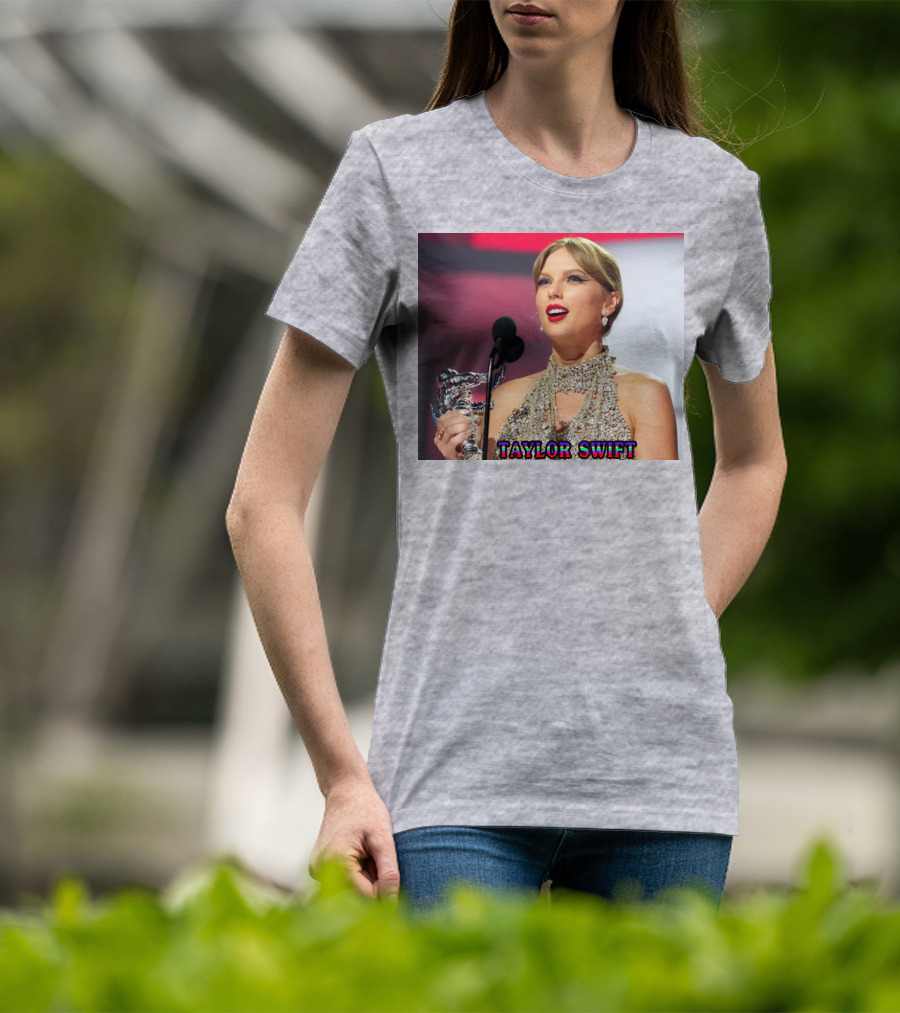 Taylor Swift Singer Songwriter Award Moment T-Shirt
