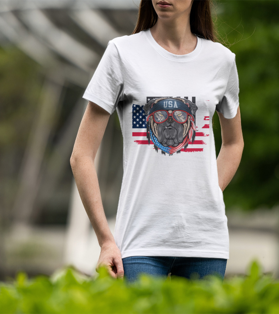 USA Bandana Glasses American Bulldog With Flag Background T-Shirt