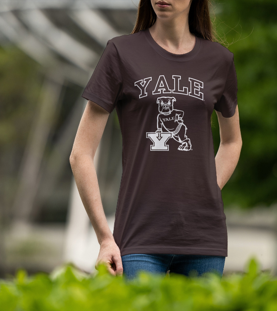 Yale Bulldogs Vintage Mascot Drawing T-Shirt