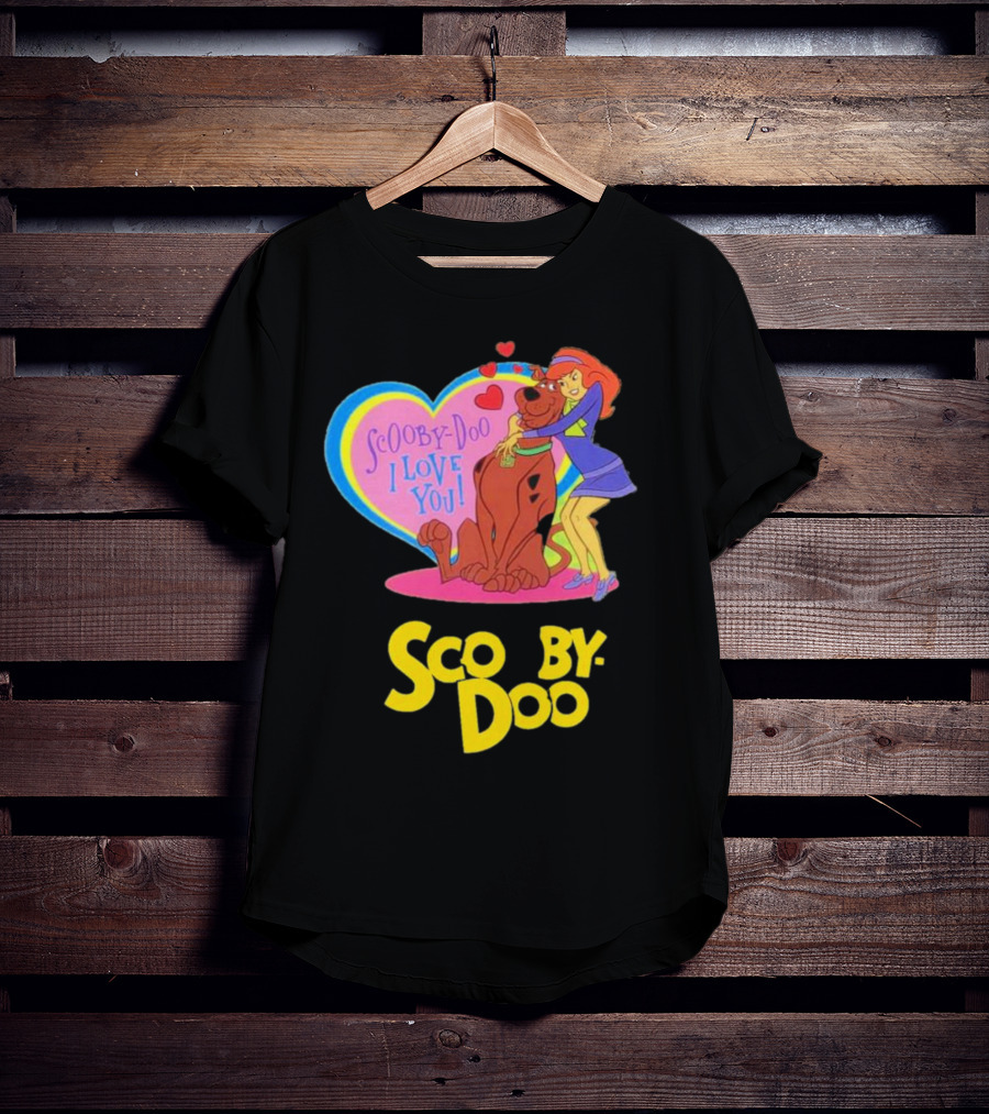 Scooby-Doo I Love You Heart And Hug With Daphne T-Shirt