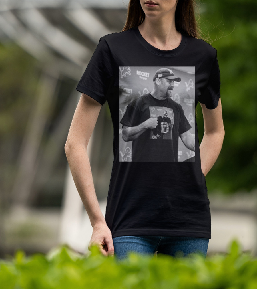 Rocket Mortgage Lions Press Conference Holmes Pulling Hilarious T-Shirt