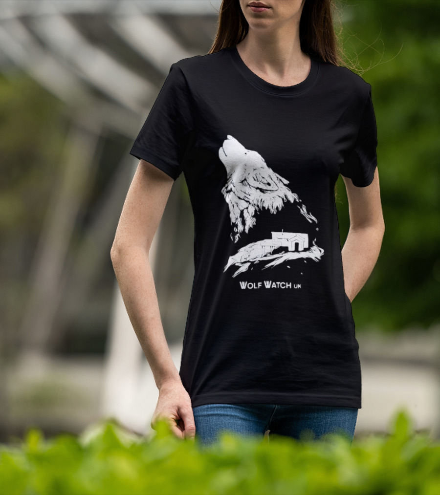 Wolf Watch UK Howling Wolf Nature Scene T-Shirt