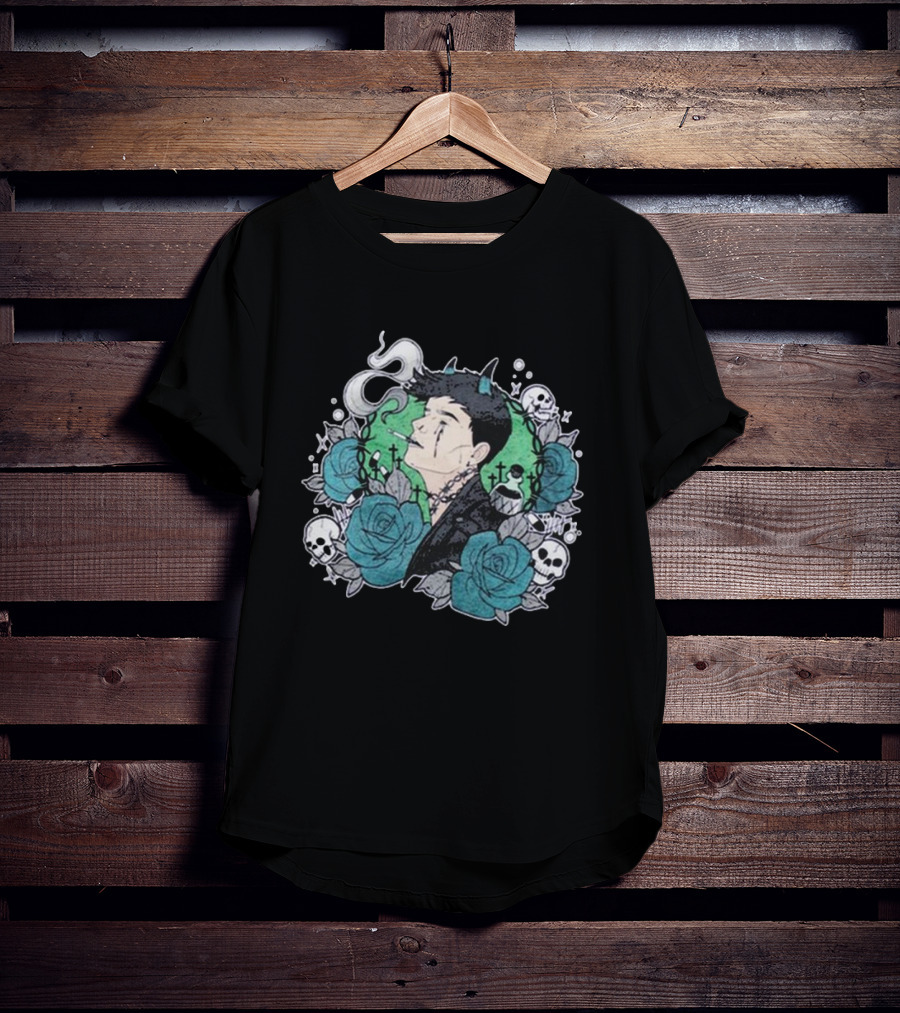 Costee Vampyyri Gothic Blue Roses And Skulls With Vampire And Smoke T-Shirt
