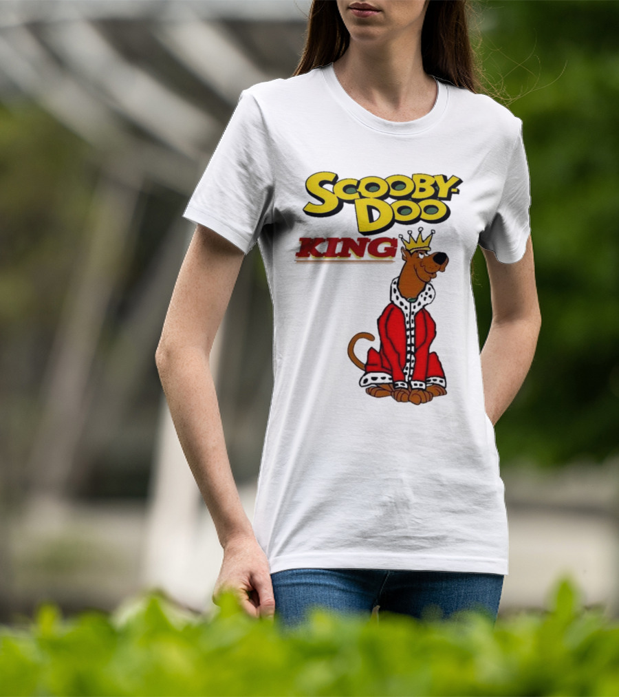 Scooby Doo King Crowned With Royal Red Robe T-Shirt