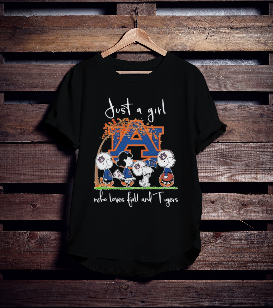 Just A Girl Who Loves Fall And Auburn Tigers With Snoopy And Charlie Brown T-Shirt
