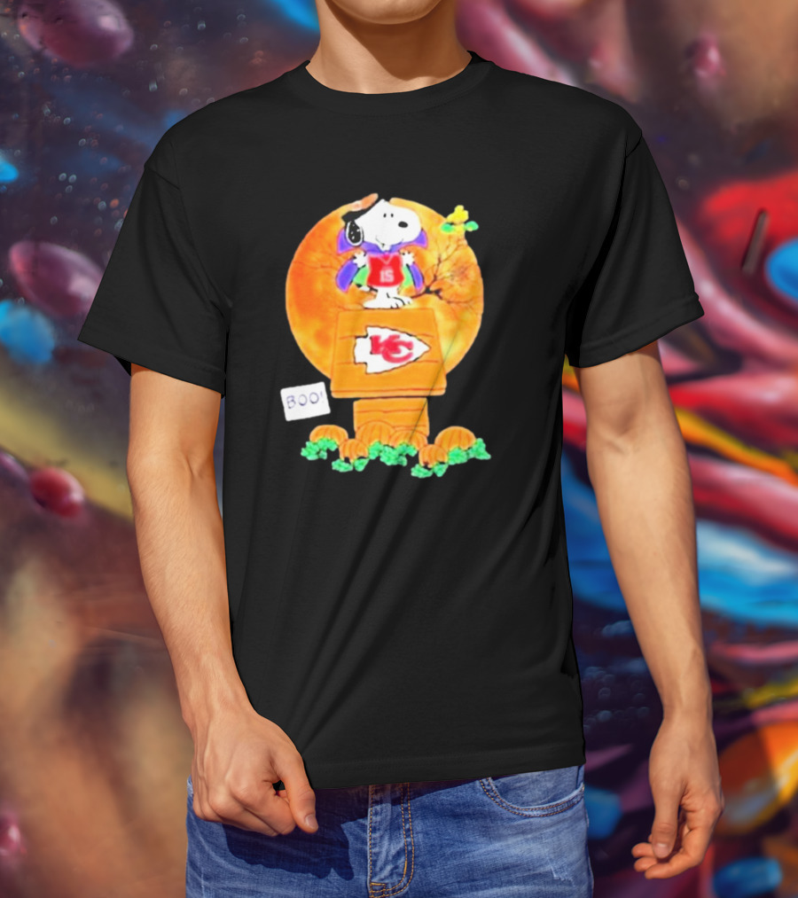Snoopy Woodstock Witch Boo Kansas City Chiefs Halloween Peanuts Charlie Brown 15 T-Shirt