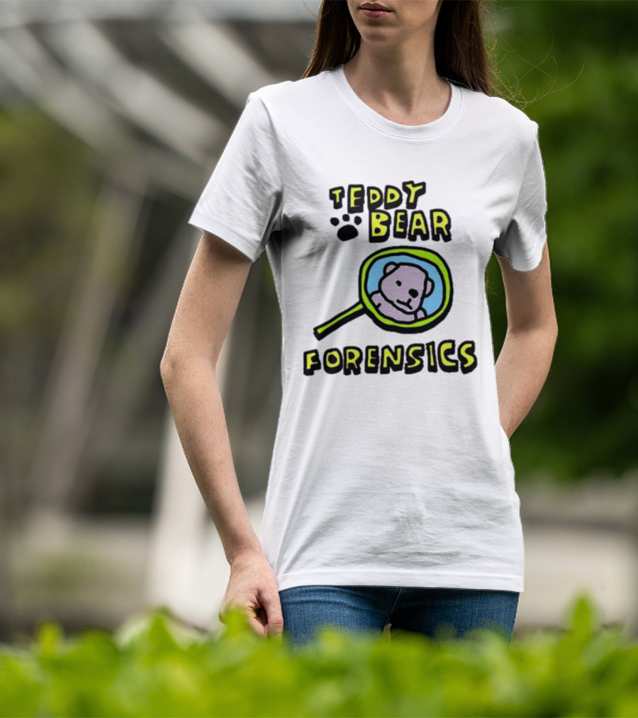 Teddy Bear Forensics Bear With Magnifying Glass T-Shirt