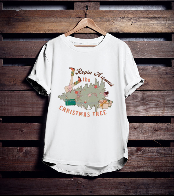 Ropin Around The Christmas Tree Vintage Western Holiday Fun T-Shirt