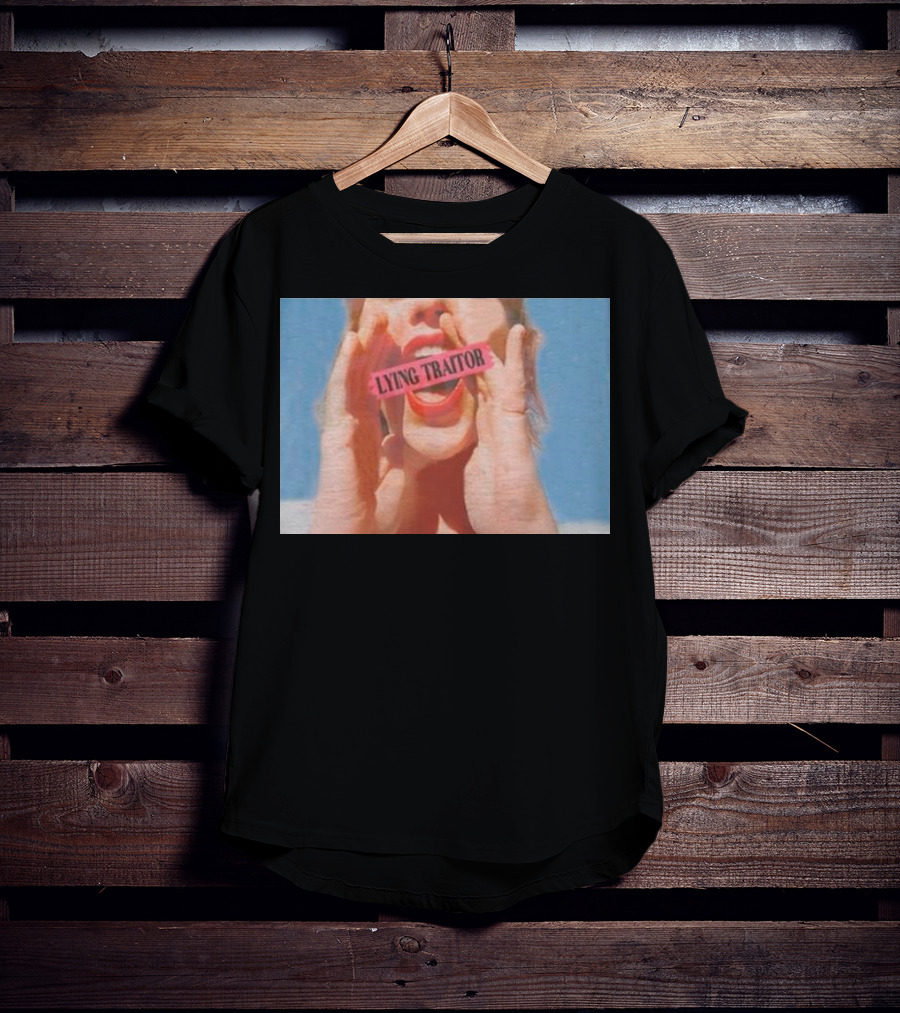 Lying Traitor Shouting Red Lips Hand Gestures T-Shirt