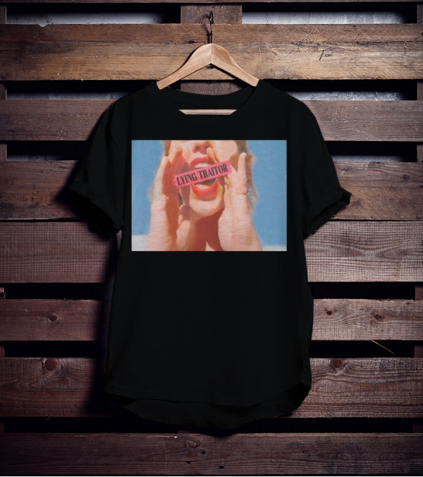 Lying Traitor Shouting Red Lips Hand Gestures T-Shirt