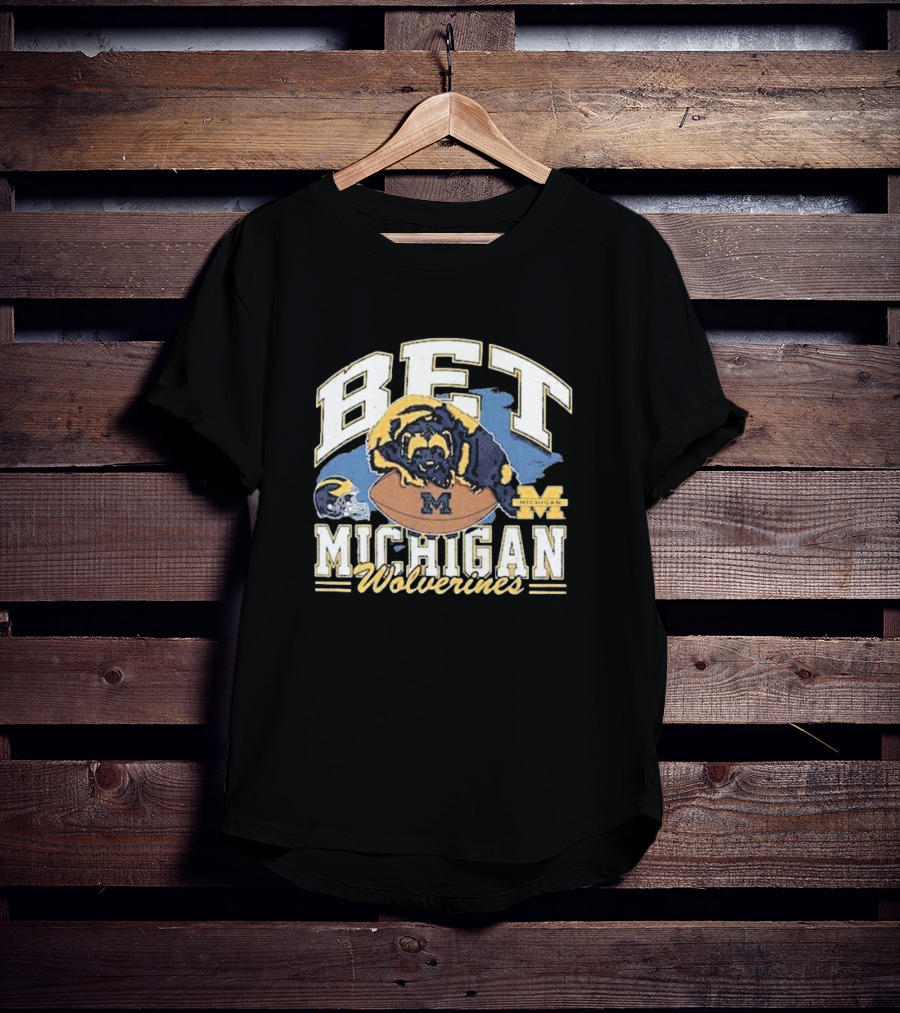Bet Michigan Wolverines Helmet Football T-Shirt