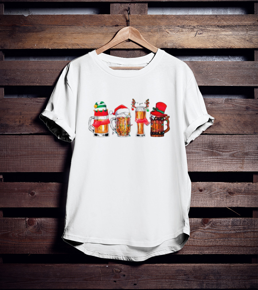 Christmas Beer Mugs Santa Hat And Holiday Decorations T-Shirt