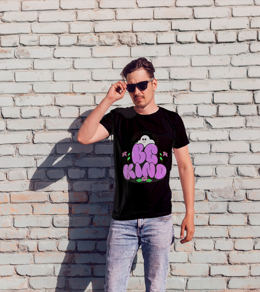 Be Kind Cute Ghost And Flowers T-Shirt