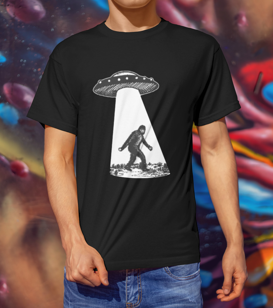 UFO Bigfoot Abduction Scene T-Shirt