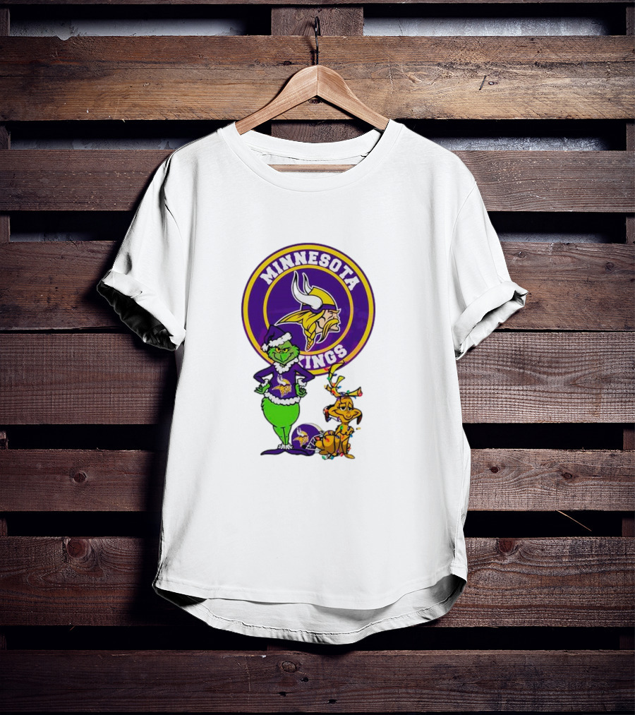 Grinch And Max Minnesota Vikings Christmas Fan Collaboration T-Shirt