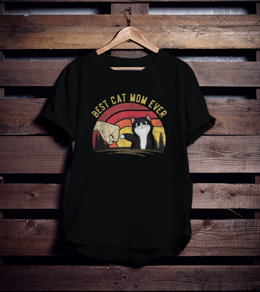 Best Cat Mom Ever Vintage Cat Fist Bump Retro Sunset T-Shirt
