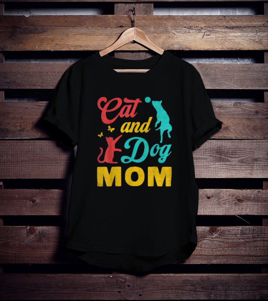 Cat And Dog Mom Vintage Mothers Day Cat Dog Lover Mama T-Shirt