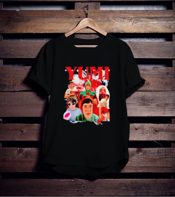 Yumimainn Yumi Meme Collage T-Shirt