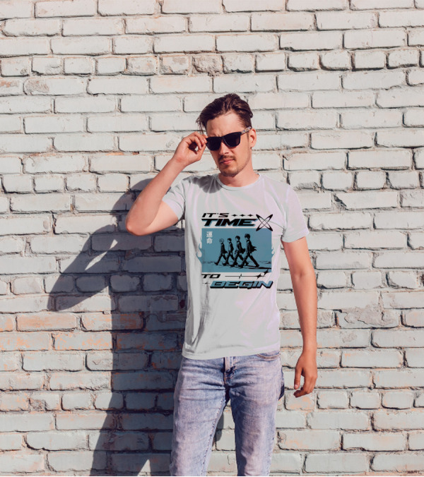 IT'S TIME TO BEGIN 運命 Walking Quartet T-Shirt
