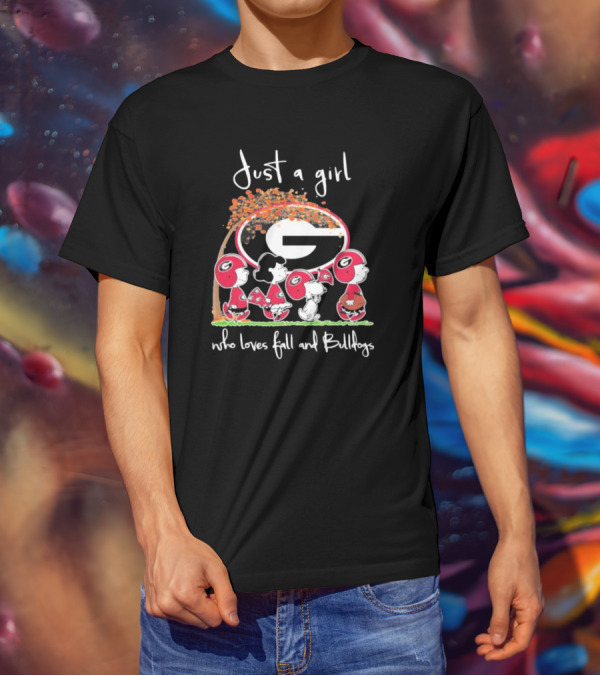Just A Girl Who Loves Fall And Bulldogs Peanuts Georgia Football T-Shirt