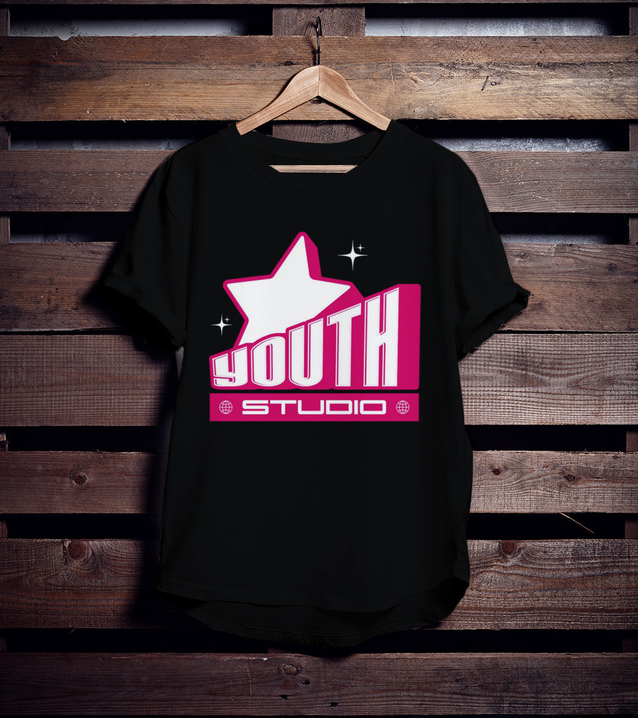 Youth Studio Magenta Y2k Streetwear T-Shirt