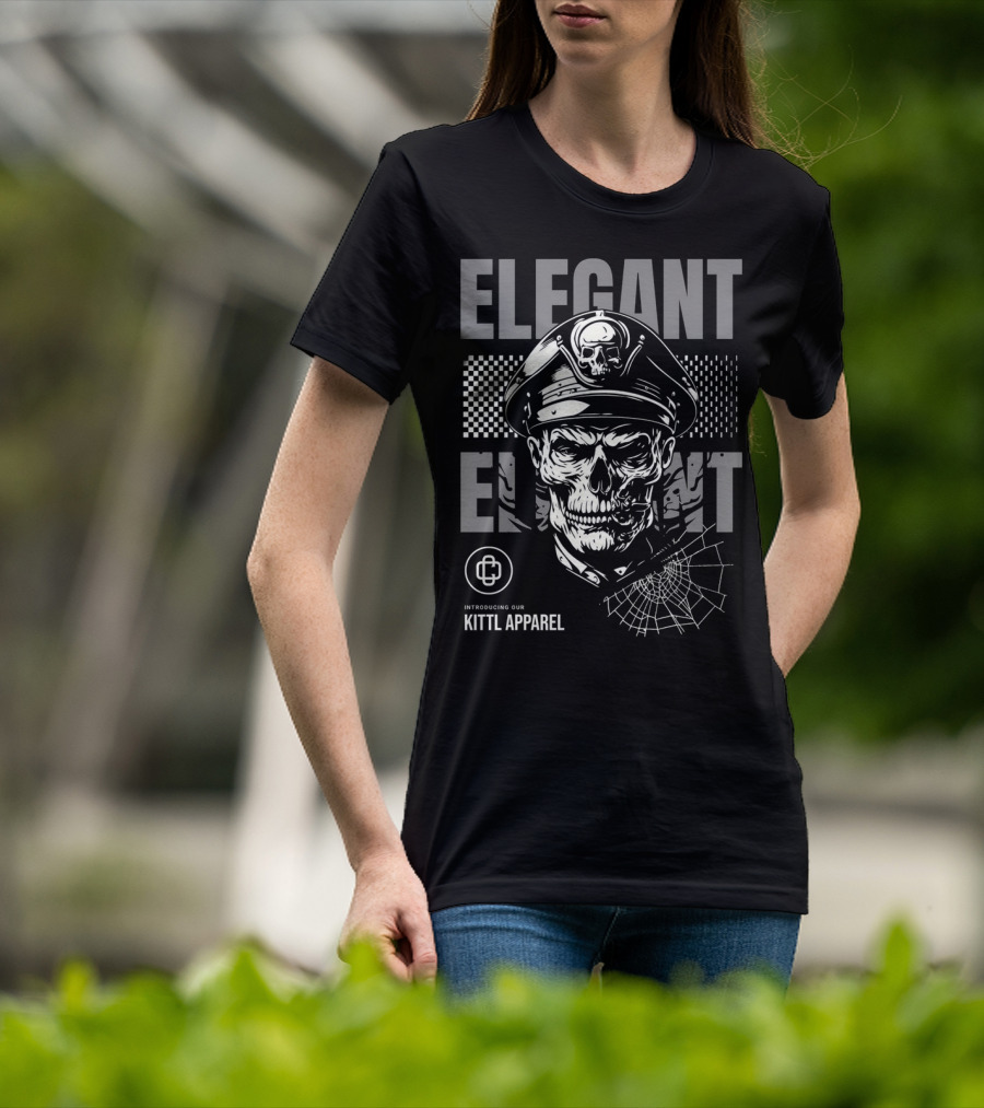Elegant Captain Skull Kittl T-Shirt