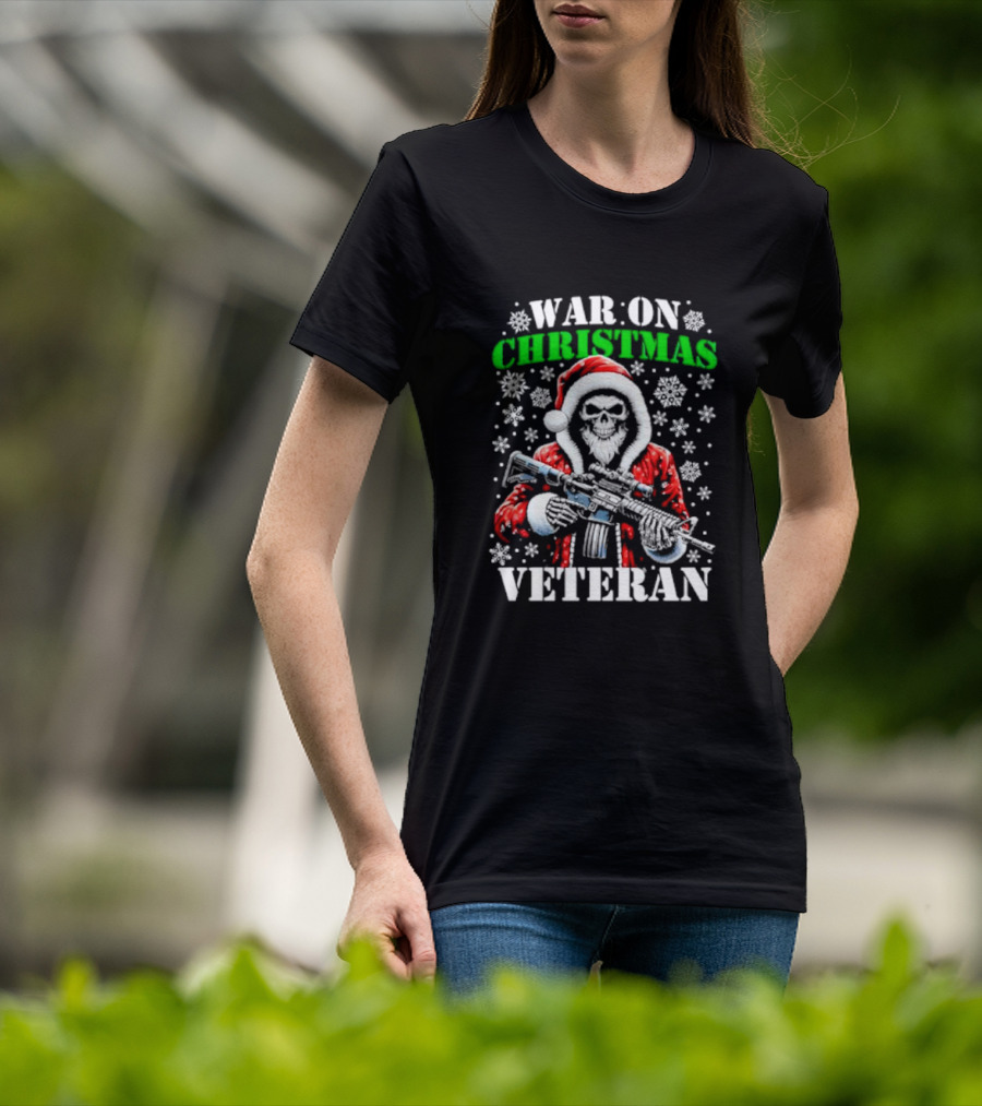 War On Christmas Veteran Skeleton Santa With Gun Snowflakes T-Shirt