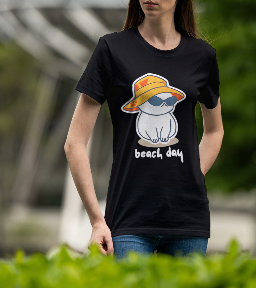 Cat Relaxing In Sunglasses And Hat For A Beach Day T-Shirt