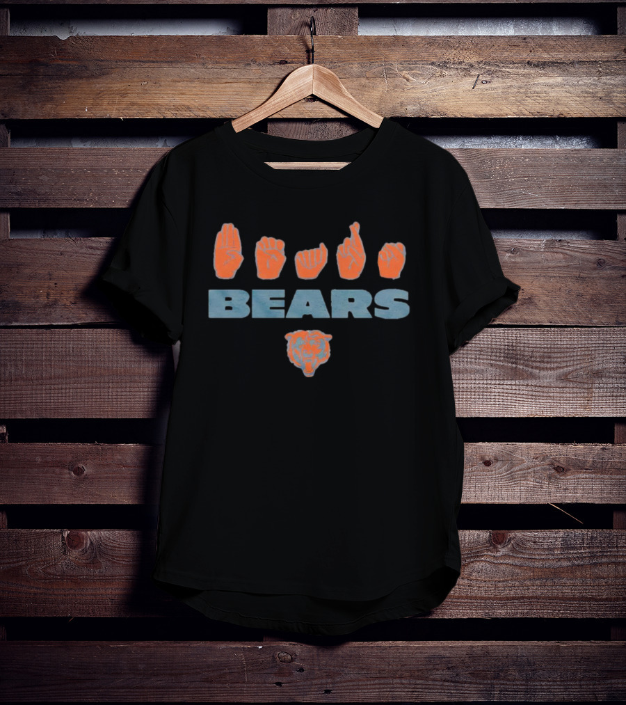 ASL Love Sign Chicago Bears Bears T-Shirt