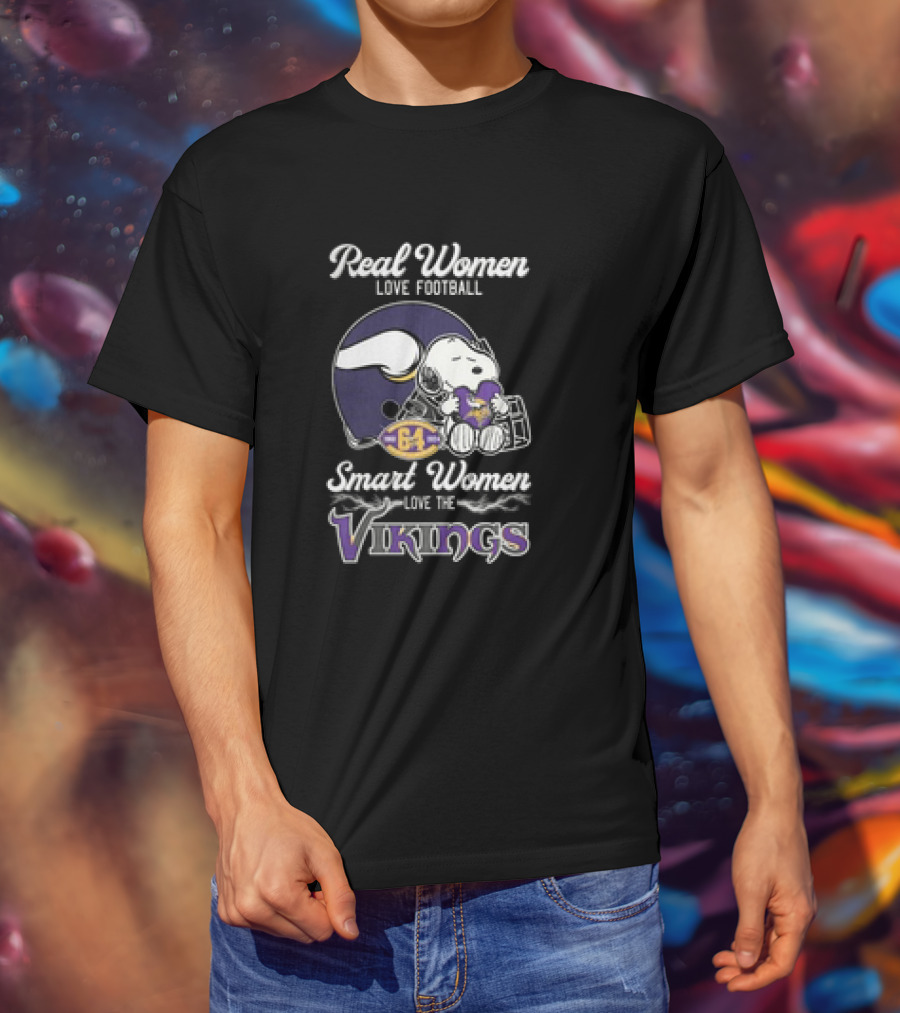 Snoopy Real Women Love Football Smart Women Love The Vikings T-Shirt