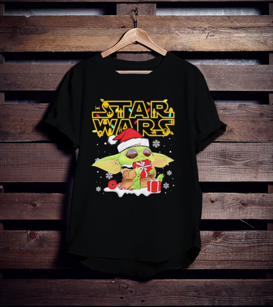 Star Wars Baby Yoda Christmas Santa Hat Snowflakes T-Shirt