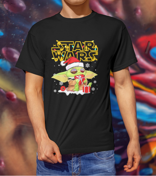Star Wars Baby Yoda Christmas Santa Hat Snowflakes T-Shirt