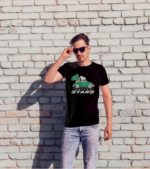 Snoopy And Woodstock Driving Green Car With Dallas Stars Flag T-Shirt