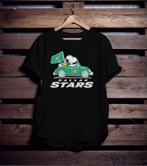 Snoopy And Woodstock Driving Green Car With Dallas Stars Flag T-Shirt