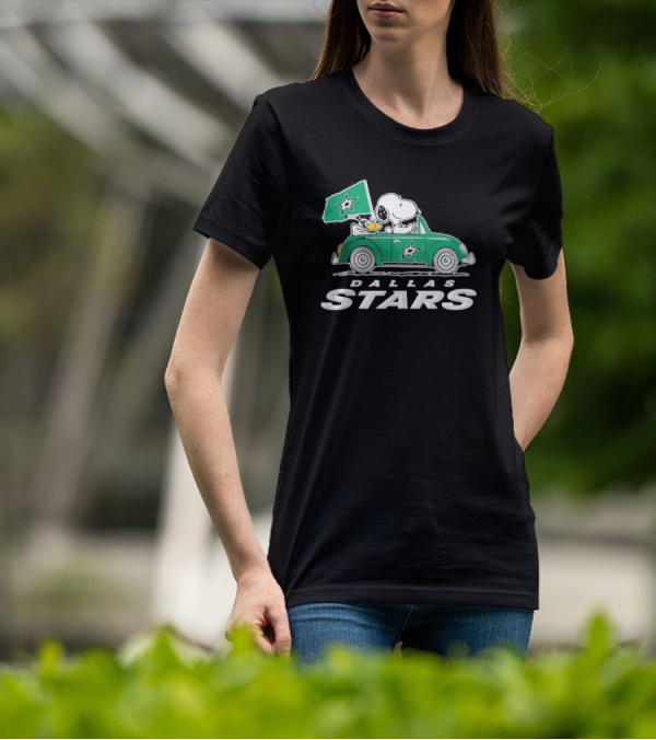 Snoopy And Woodstock Driving Green Car With Dallas Stars Flag T-Shirt