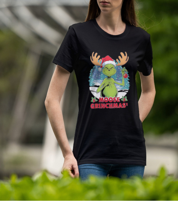 Moose Grinchmas Christmas Grinch Santa Hat Snowflakes T-Shirt