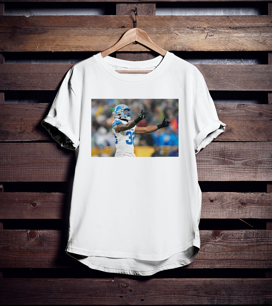 Brian Branch Lions Number 32 Gesture Towards Packers Crowd T-Shirt