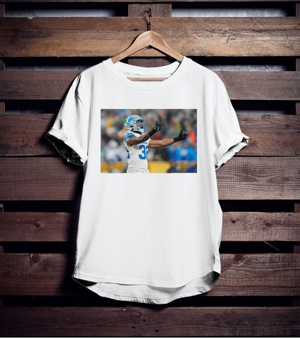Brian Branch Lions Number 32 Gesture Towards Packers Crowd T-Shirt