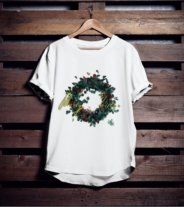 Merry Christmas Outdoor Wreath T-Shirt