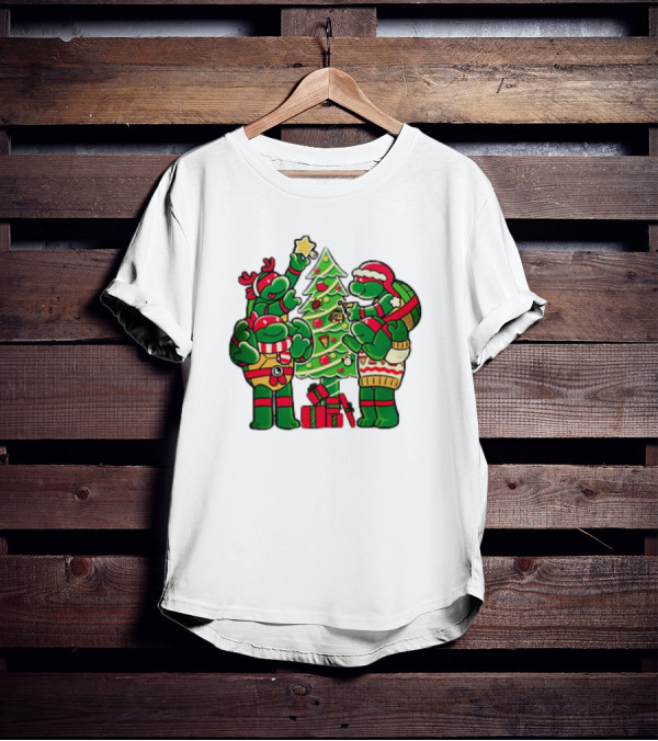 Cozy Xmas Teenage Mutant Ninja Turtles Christmas Tree Decorating Scene T-Shirt