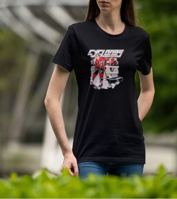 Cincinnati Cyclones Vintage Hockey Player Action Scene T-Shirt