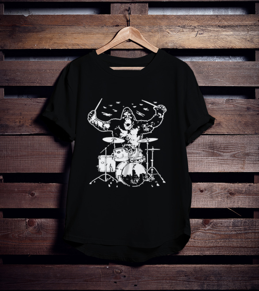 Gorilla King Kong Iconic Drumming Scene With Helicopters And City Skyline T-Shirt