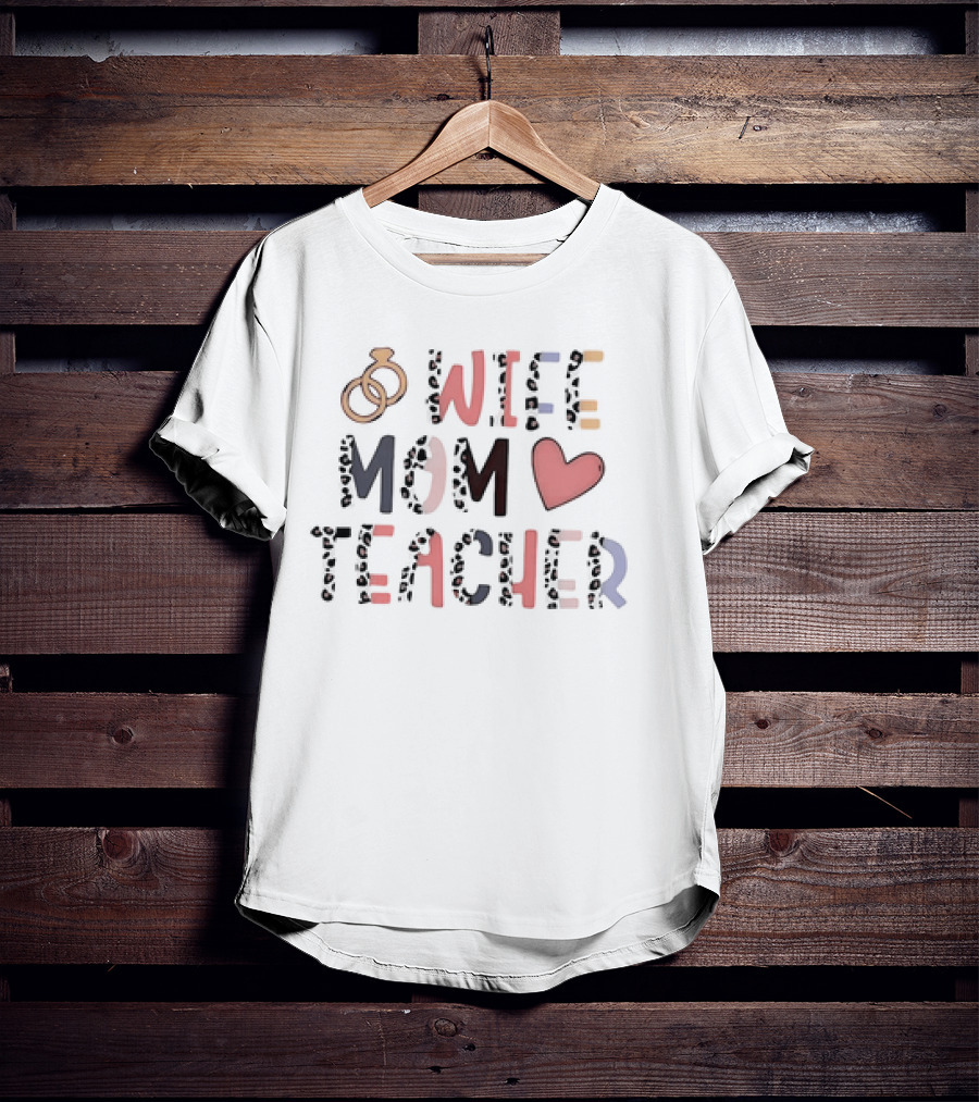 Wife Mom Teacher Rings Heart Leopard Print T-Shirt