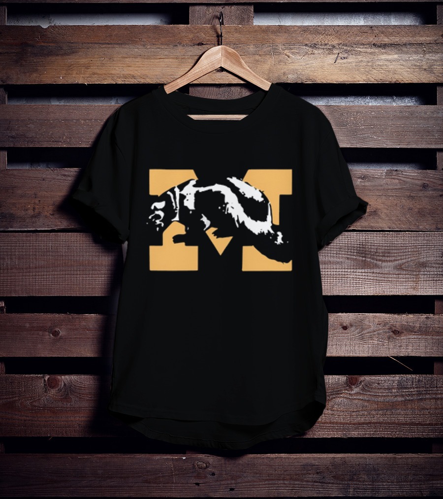 Michigan Wolverines Vintage Mascot M T-Shirt